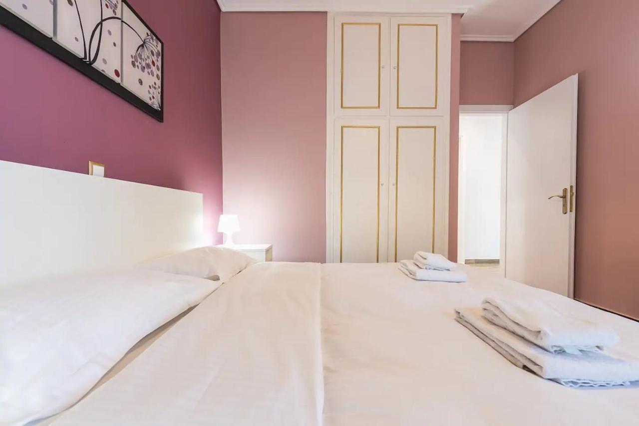 Glyfada Glass-Walled Designed Apt Athena Bagian luar foto