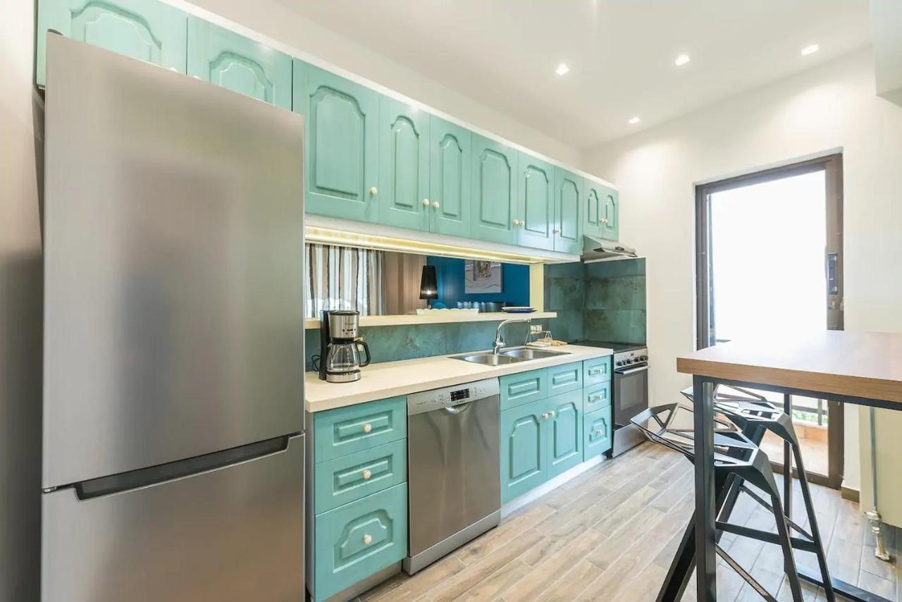 Glyfada Glass-Walled Designed Apt Athena Bagian luar foto