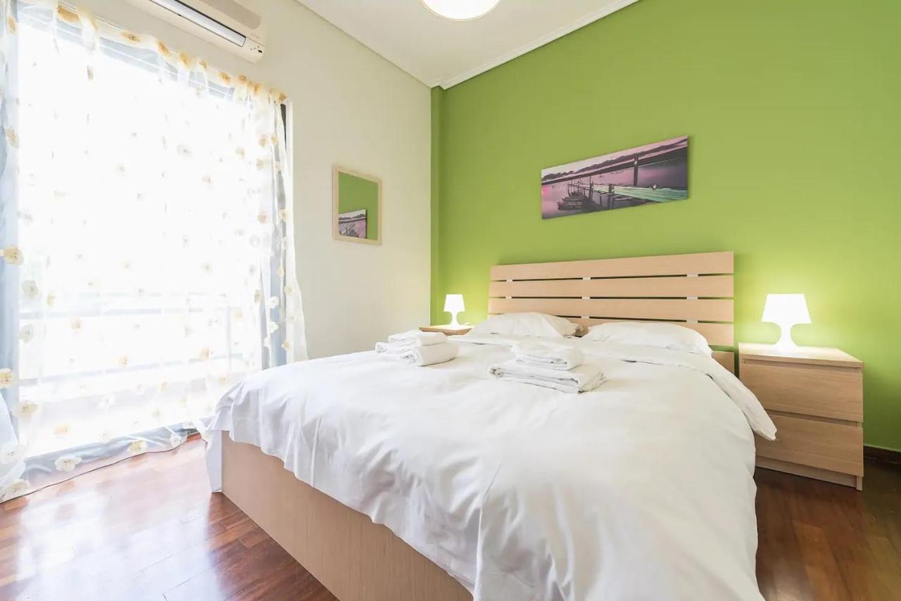 Glyfada Glass-Walled Designed Apt Athena Bagian luar foto